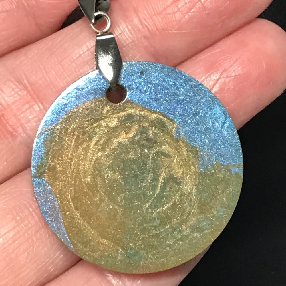 NWOT Wearable Art Resin Pendant, Resin Art
